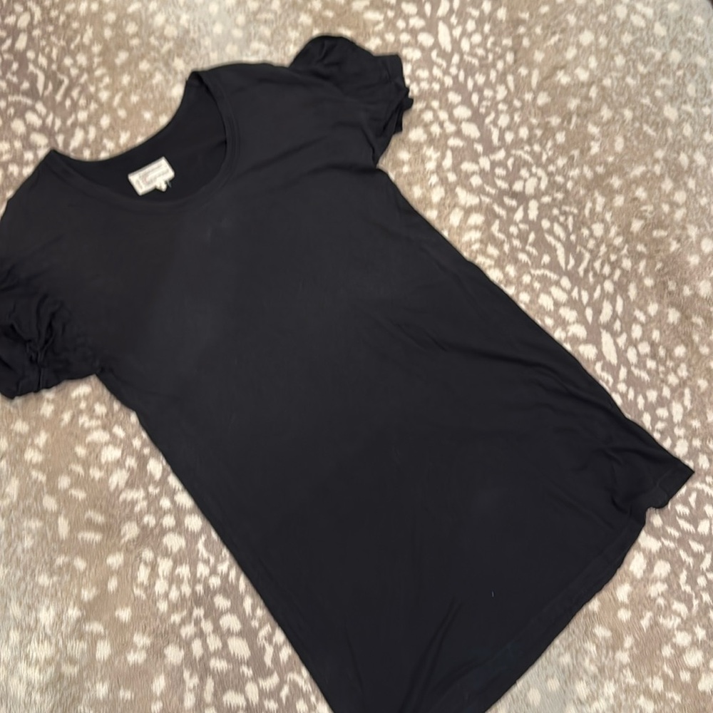 Comfy little cotton dress.  Size 8